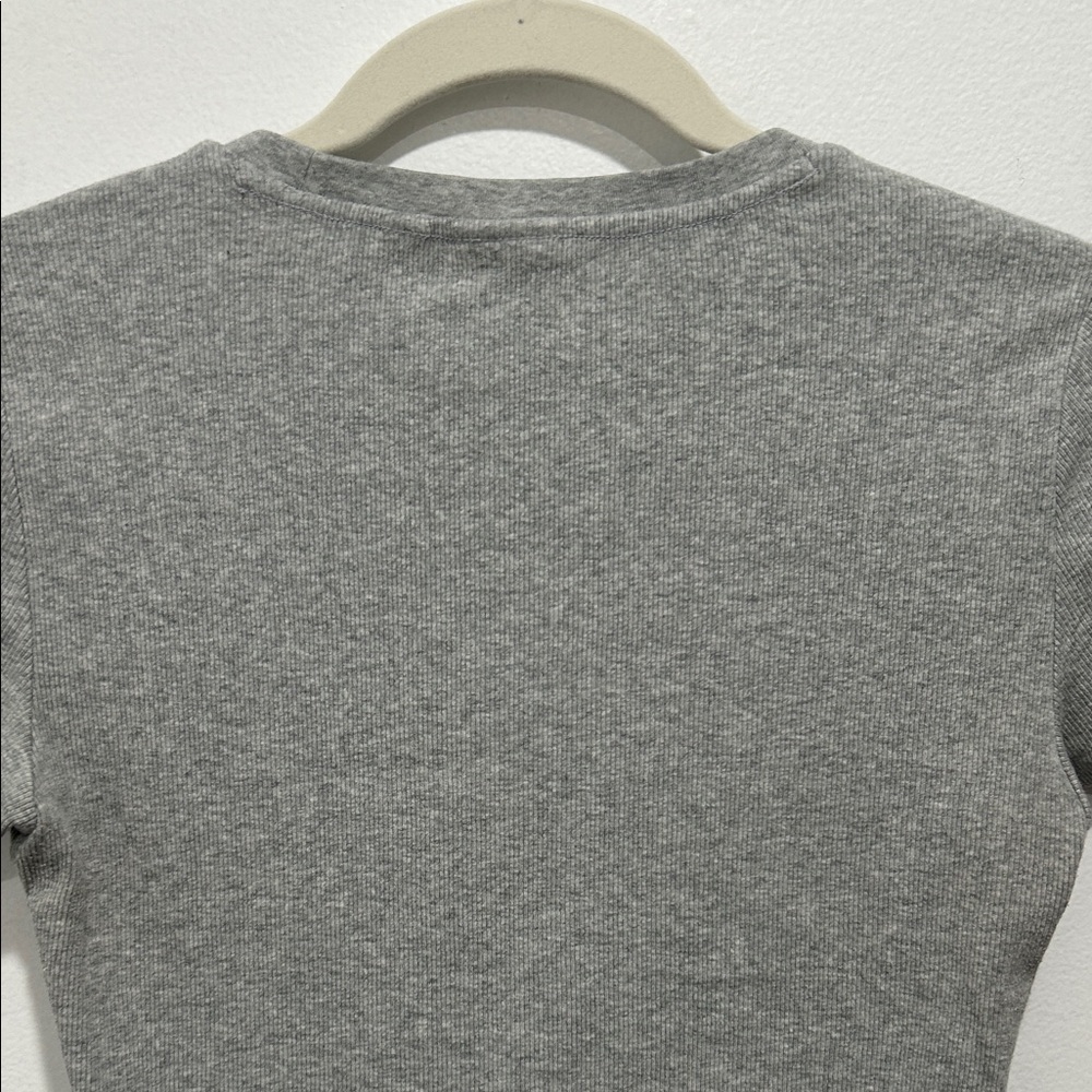 TNA Heather Gray Ribbed Crop Tee - Picture 6 of 8